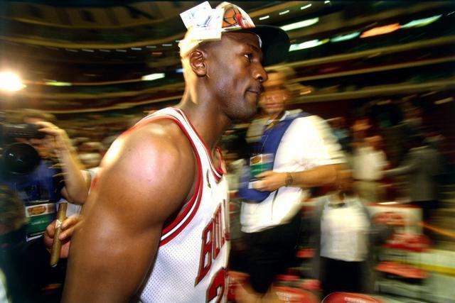 国王4人20+大胜马刺 步行者力克公牛止4连败